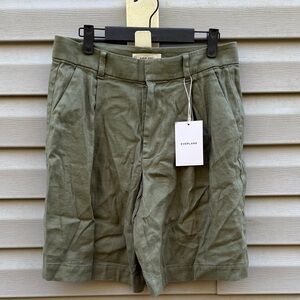 Everlane | NWT Pleated Short in Stretch Linen Lichen Green size 6 European Flax
